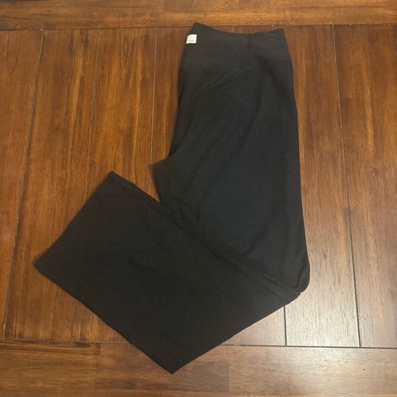 Vuori Pants - Vuori Black High-Rise Performance Leggings Recycled Fabric Size Large Soft Comfy